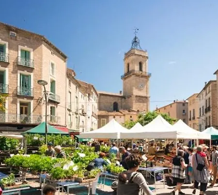 La De La * Agde